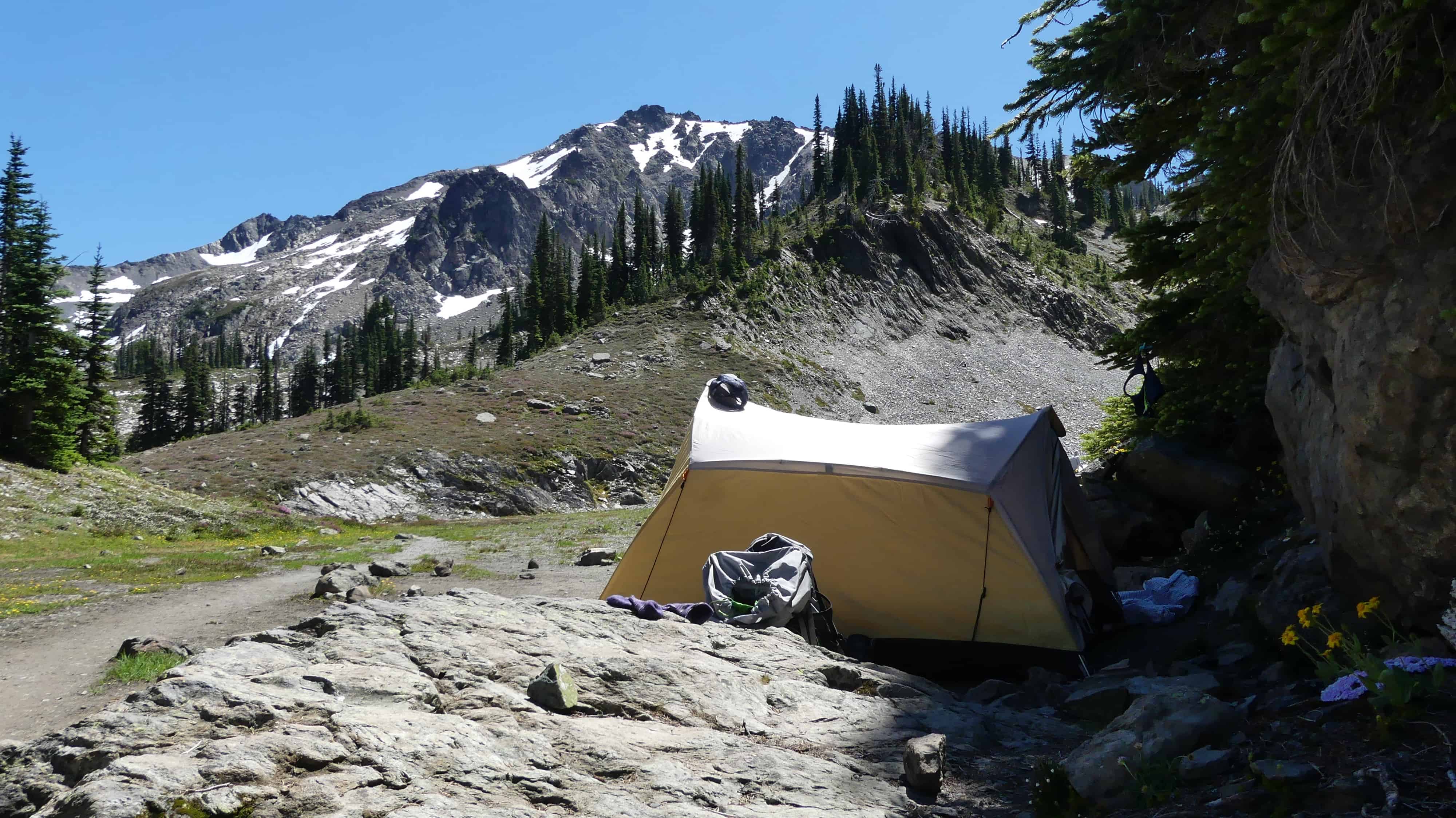 why is camping fun in Washington? Because the Pacific Northwest has some of the most amazing camping and hiking around!